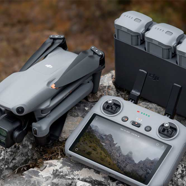 Dronă DJI Air 3 Fly More Combo + Smart Controller (DJI RC2) Profesional 75.6 km/h Gray photo 7