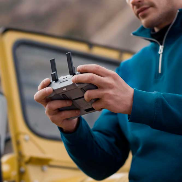 Dronă DJI Air 3 Fly More Combo + Smart Controller (DJI RC2) Profesional 75.6 km/h Gray photo 8