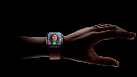 Apple Watch double tap gestul deja disponibil!